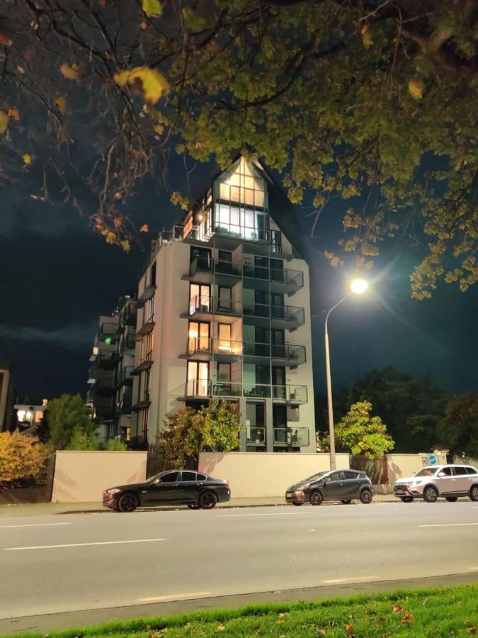 Latimer Loft - Christchurch Holiday Homes 外观 照片