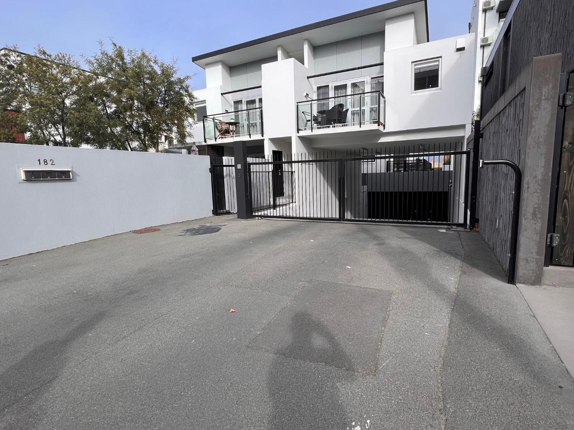 Latimer Loft - Christchurch Holiday Homes 外观 照片